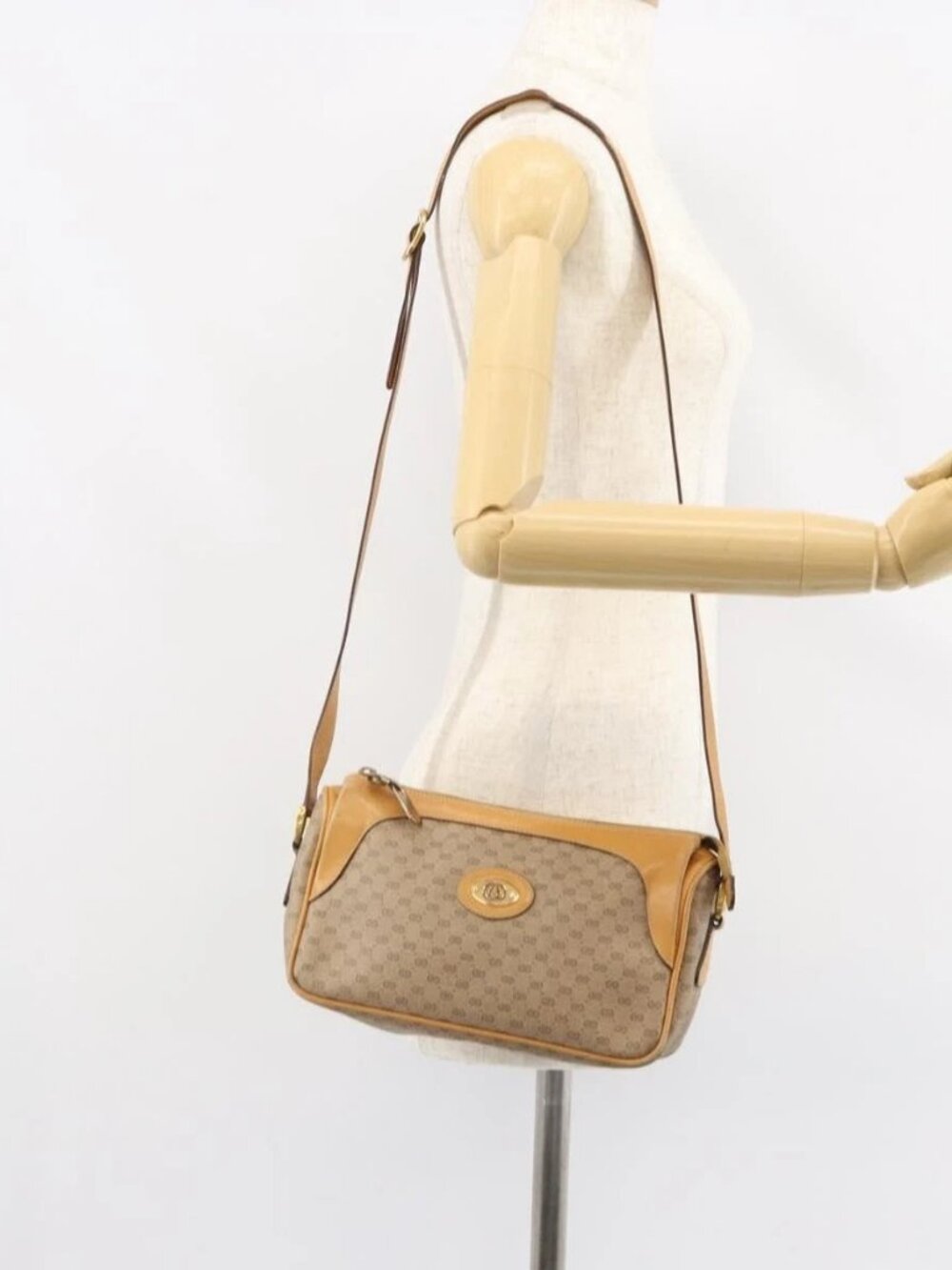 GUCCI Micro GG Supreme Shoulder Bag PVC Beige Gold Auth BA9394 - Picture 16 of 16